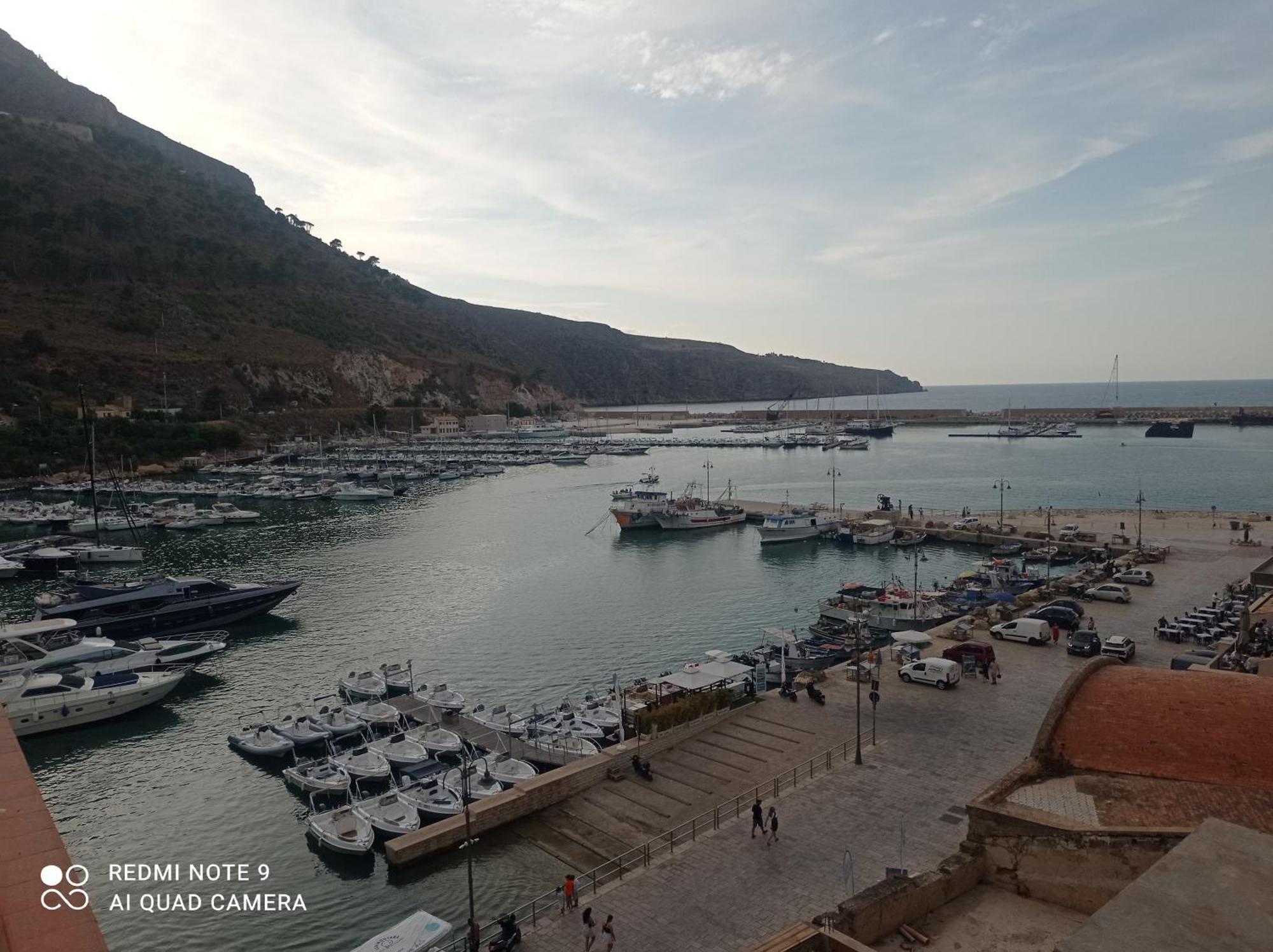 Golden House Appartement Castellammare del Golfo Buitenkant foto